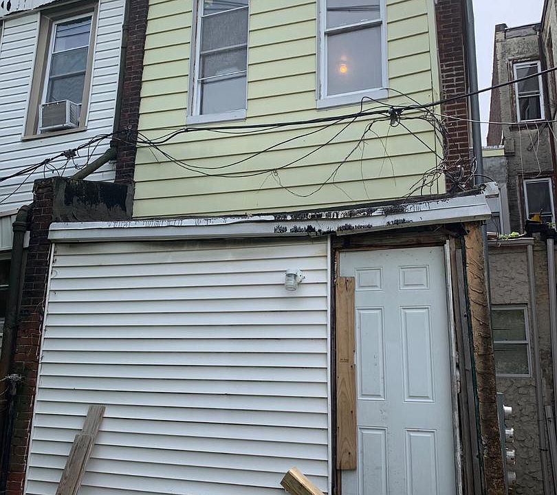 2nd image of 731 W Erie Ave