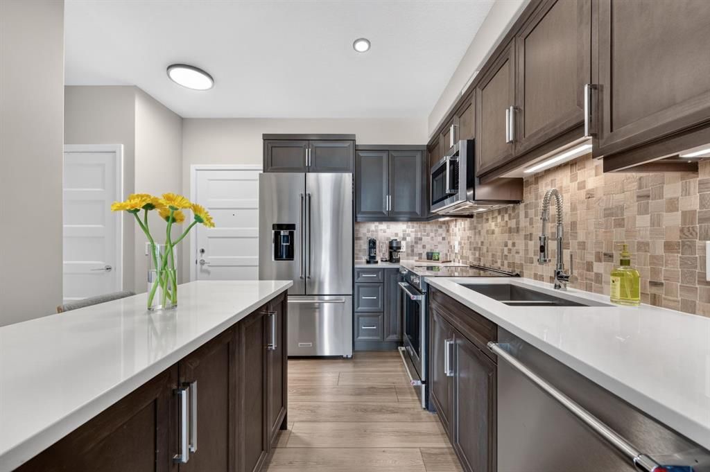 80 N Greenbriar Pl NW #2302, Calgary, AB - View 6