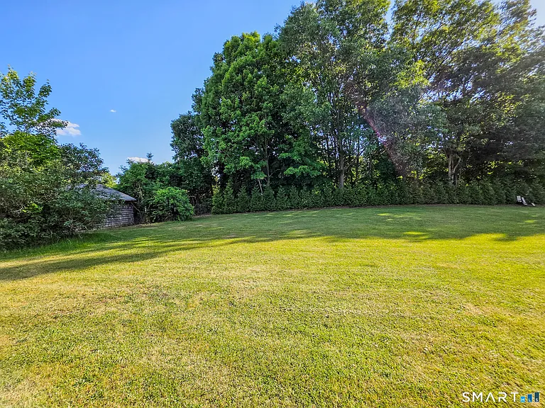 105 Northfield Rd — Photo 22