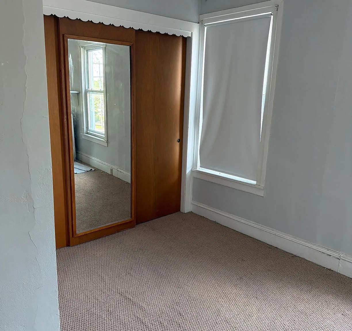 3 bed, 2371 sqft, $1,300 — Photo 1