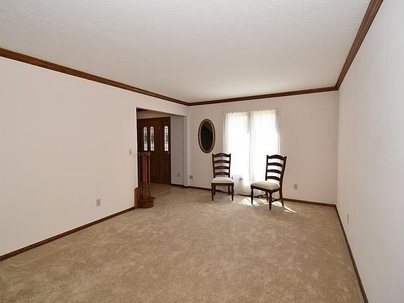 4th image of 3055 Oakwood Ln