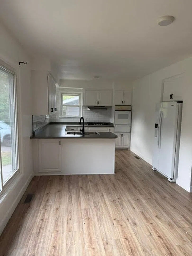 4 Bedroom House in Sartell — Photo 2