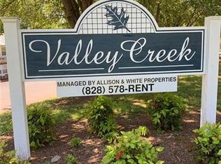 655 7th Ave SW, Hickory, NC 28602