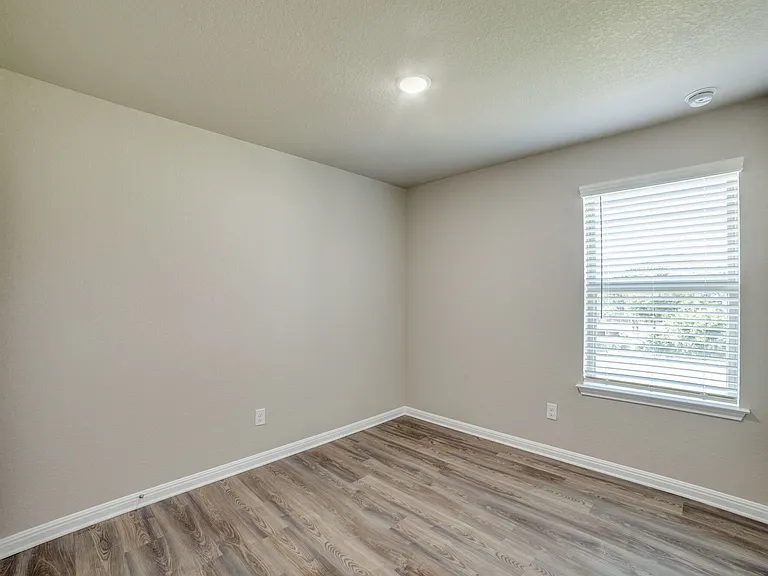 Villas at College Park — Photo 15