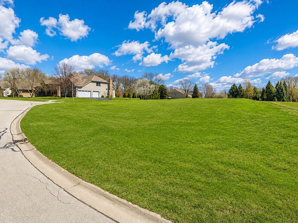1st image of 699 Greenfield Rd