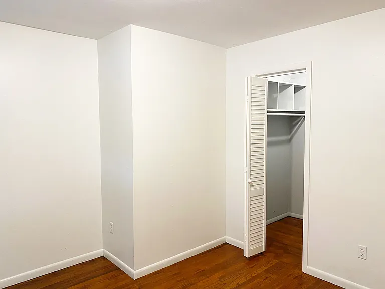 320 Washington Ave #1 — Photo 3