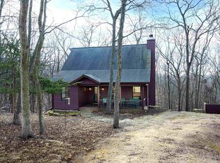2 Cayuga Trl, Galena, IL 61036
