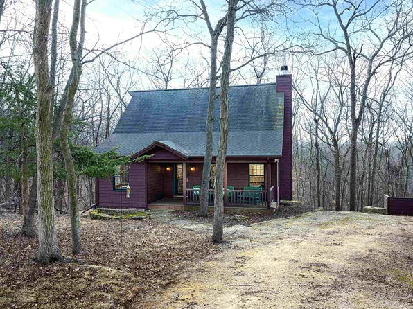 2 Cayuga Trl, Galena, IL 61036