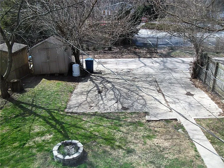 4240 Sunset Ave — Photo 18