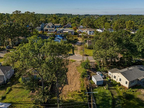 3rd image of 6724 Rockwood Rd