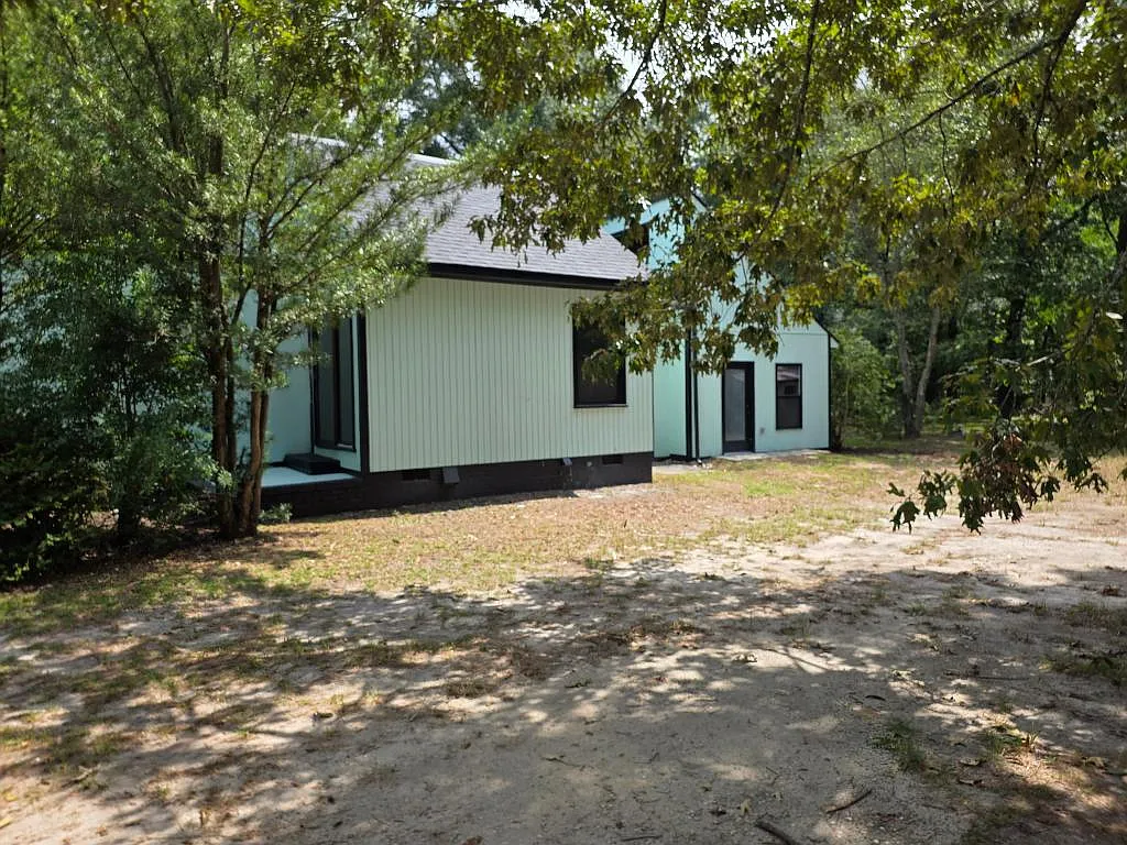 2824 W Black Creek Rd — Photo 4