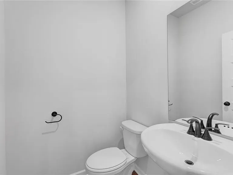 2929 Sweet Red Cir — Photo 17