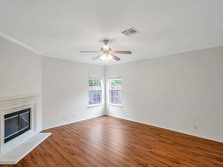 1622 Abbey Ln — Photo 13