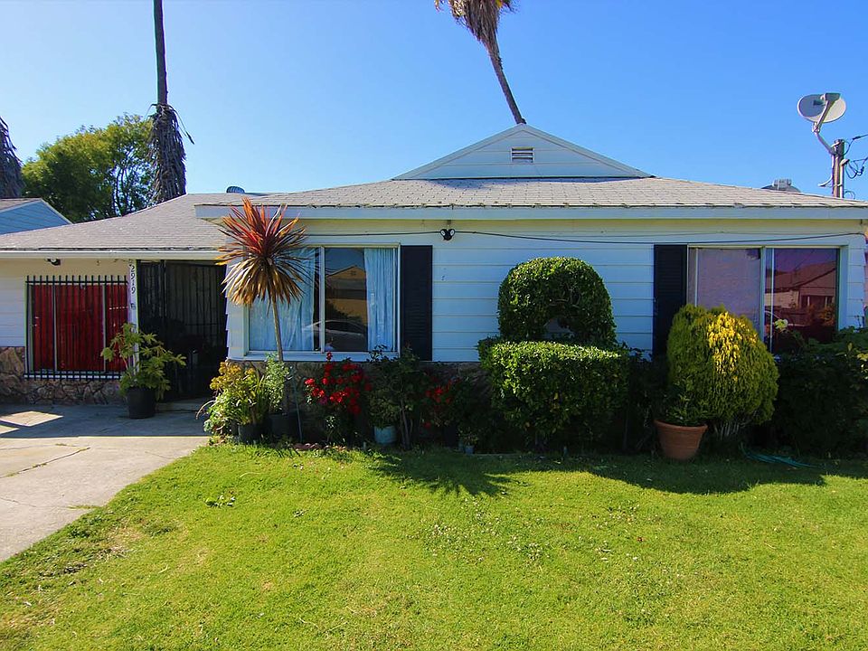 2nd image of 2919 Greenwood Dr