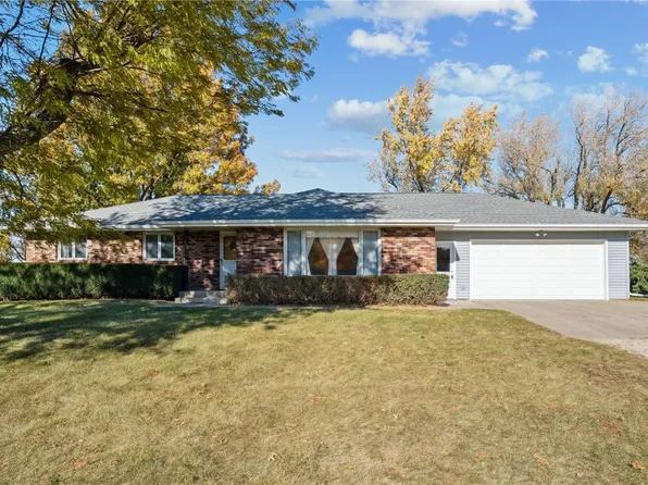 4801 Everlou Rd, Cedar Rapids, IA 52404