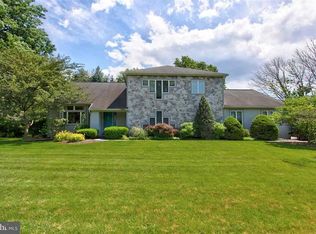 1427 Appletree Rd, Harrisburg, PA 17110