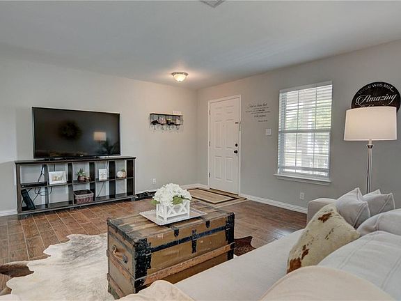 5th image of 745 Blair Ave