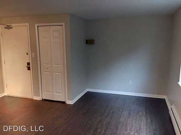 3rd image of 1328 Cove Ave APT 7