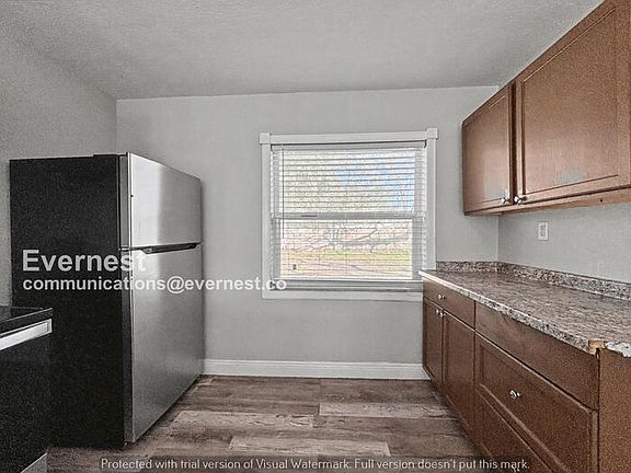4th image of 913 Alecon Dr