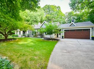 218 Lincoln Dr S, West Bend, WI 53095