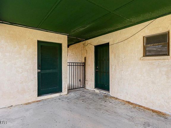 3rd image of 3211 Treasure Cir