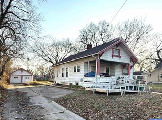 607 W Court St, Beatrice, NE 68310