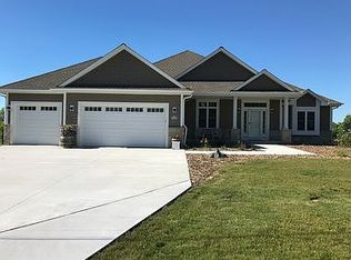 N100W17028 Revere Ln, Germantown, WI 53022