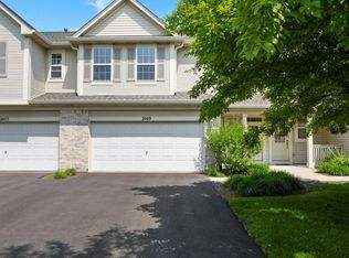 2049 Sunrise Cir, Aurora, IL 60503
