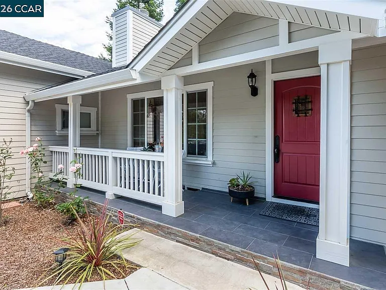 2860 Buena Vista Ave — Photo 1