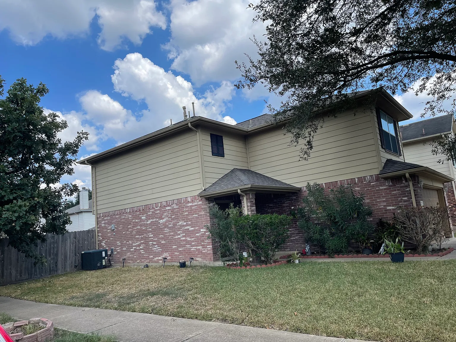 3 bed, 2.5 bath, 1760 sqft, $1,850 — Photo 2