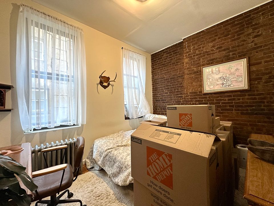 2nd image of 304 W 21st St APT 2D