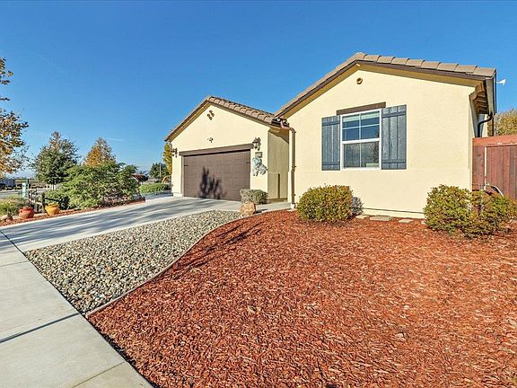 5th image of 215 Lucero Dr