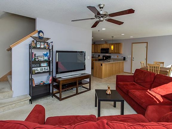 5th image of 5203 NE Hillcrest Dr
