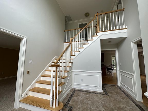 Foyer Stairs