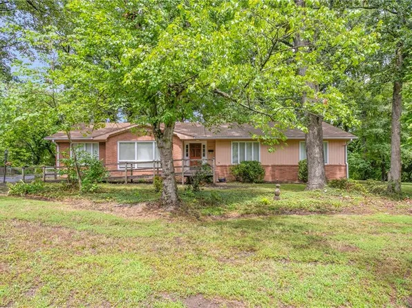 3511 Longview Dr, Burlington, NC 27215