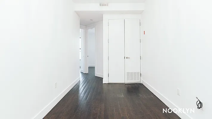 Rented by Nooklyn NYC LLC | media 4