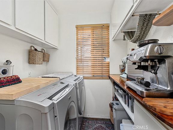 4th image of 23821 Hillhurst Dr APT 4