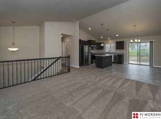 14567 Potter Circle, Omaha, NE 68142