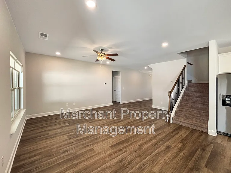 120 Starlight Dr — Photo 6
