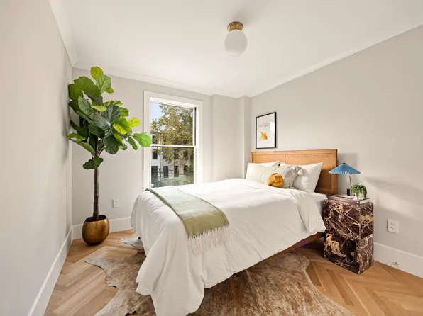 95 Monroe Street image 10 of 20