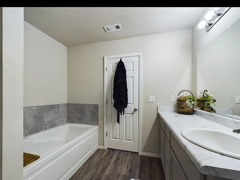 901 Belhaven Rd — Photo 21