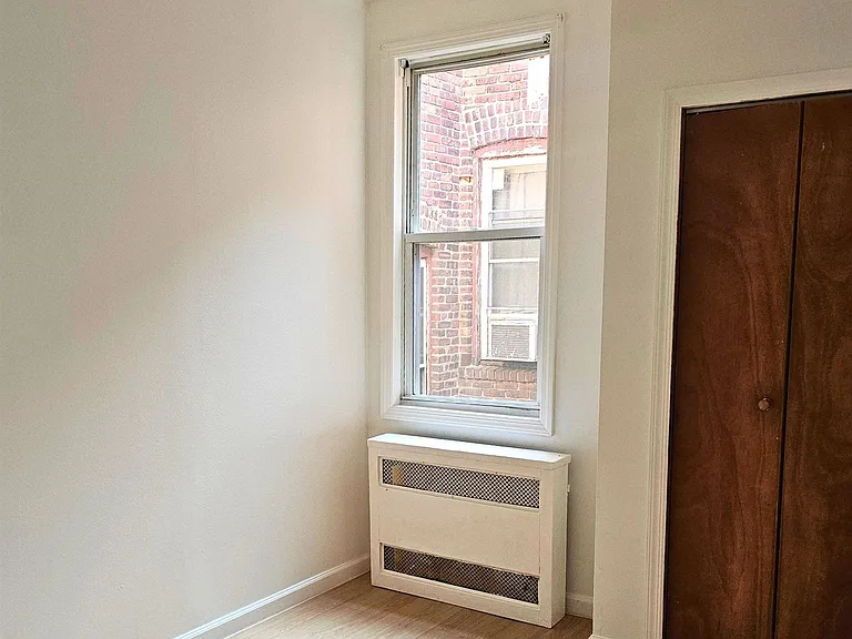 291 Linden Ave — Photo 6