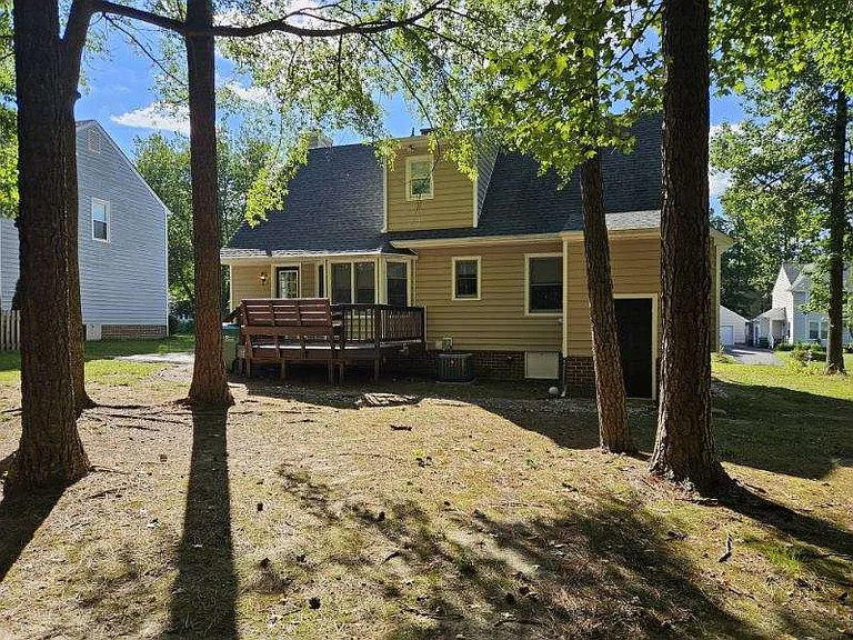4419 Fort McHenry Pkwy — Photo 4
