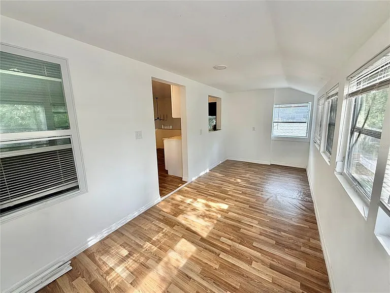 819 11th St N #3 — Photo 9