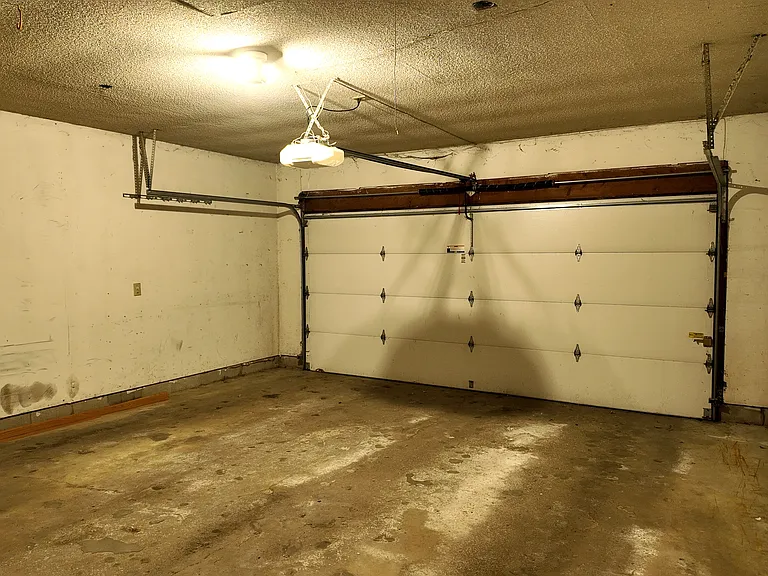 15229 Buchanan Ct — Photo 12
