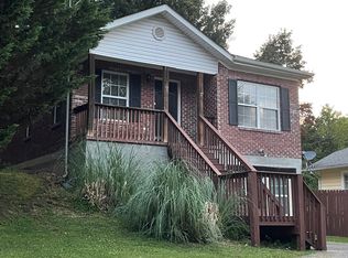 322 Signal Dr, Rossville, GA 30741