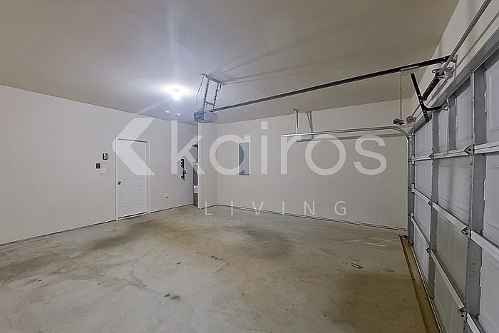 1139 Freedom Pkwy — Photo 19
