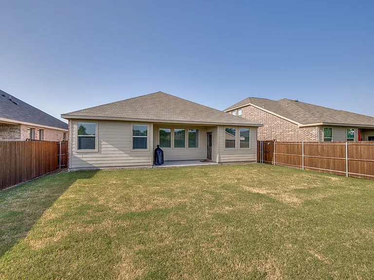 328 Ardsley Ln — Photo 19
