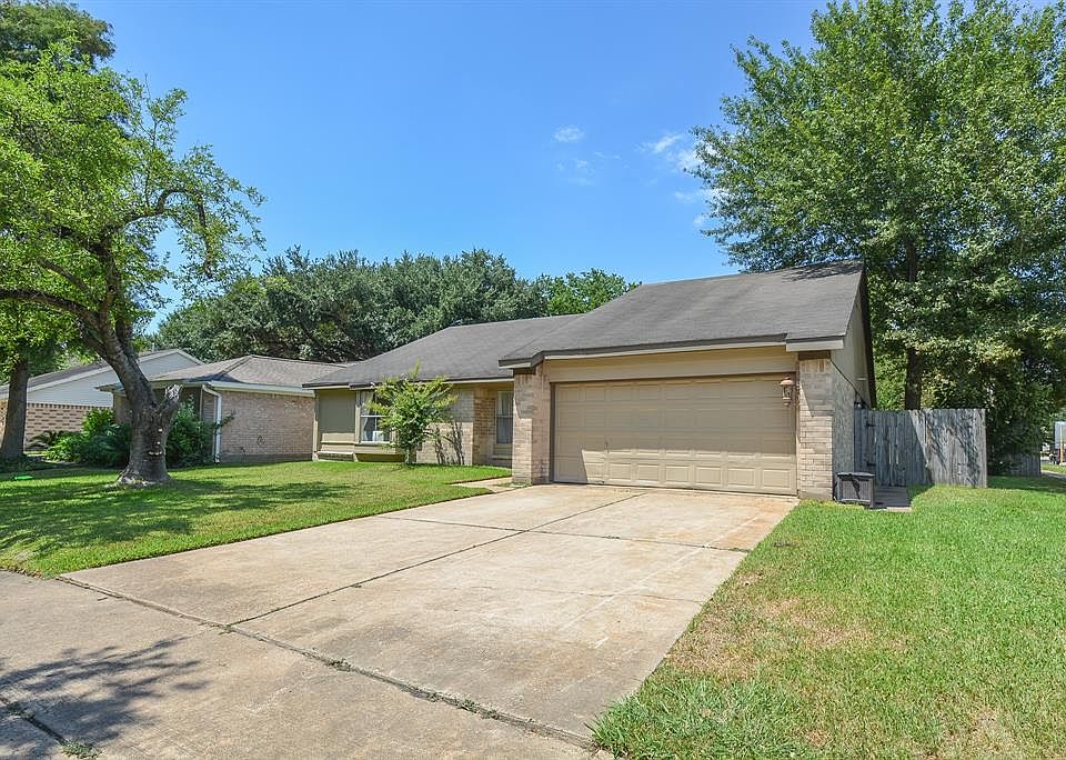 1st image of 21302 Highland Knolls Dr