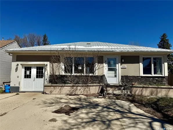 255 Broadway STREET W, Yorkton, SK S3N 0N4